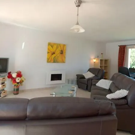 Lovely 3-bed In Les Cammazes